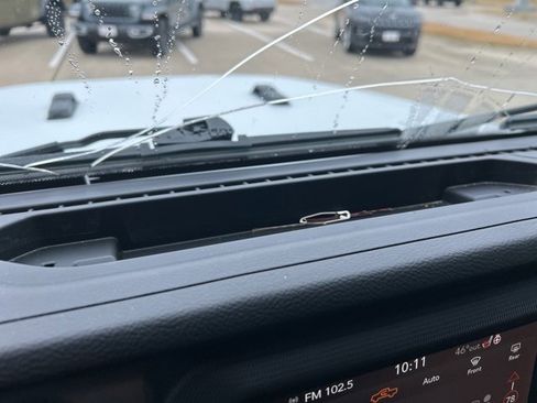 Used 2022 Jeep Gladiator Sport image 23