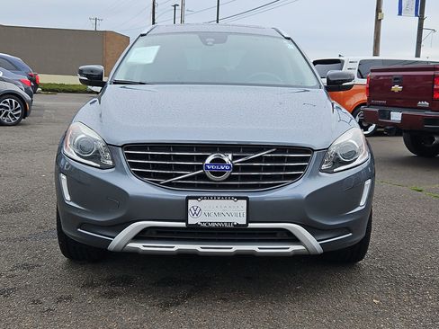 Used 2017 Volvo XC60 T6 Dynamic w/ Preferred Option Package image 8