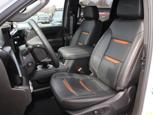 Used 2025 GMC Sierra 1500 AT4 AWD/4WD image 15