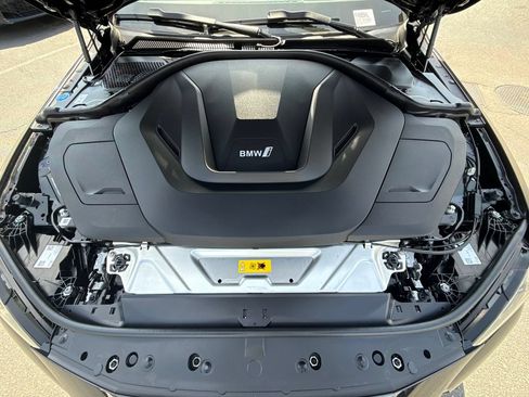 Used 2025 BMW i4 M50 w/ Premium Package AWD/4WD image 8