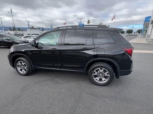 Certified 2023 Honda Passport TrailSport image 6