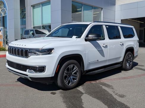 Certified 2024 Jeep Wagoneer L Series II image 1