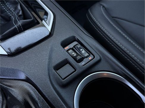 Used 2018 Subaru Impreza 2.0i Limited image 22