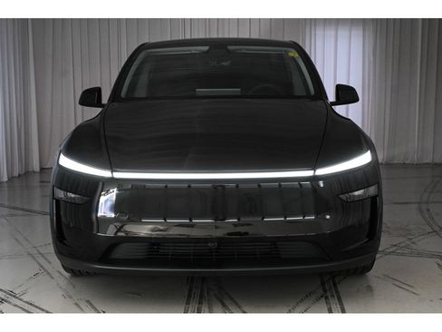 Used 2026 Tesla Model Y Long Range RWD image 4