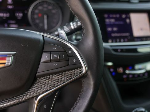 Certified 2024 Cadillac XT5 Sportv w/ Technology Package AWD/4WD image 13