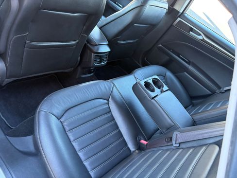 Used 2013 Ford Fusion SE image 20