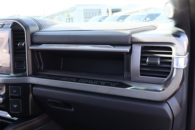 Used 2024 Ford F250 Platinum AWD/4WD image 37