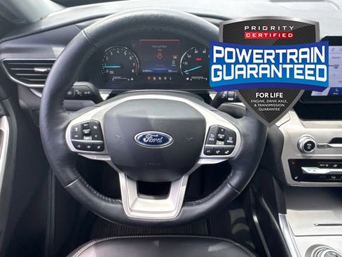 Used 2022 Ford Explorer XLT w/ Equipment Group 202A AWD/4WD image 18