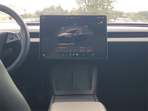 Used 2024 Tesla Model 3 Standard Range image 16