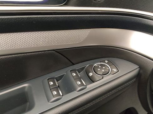 Used 2016 Ford Explorer XLT AWD/4WD image 27