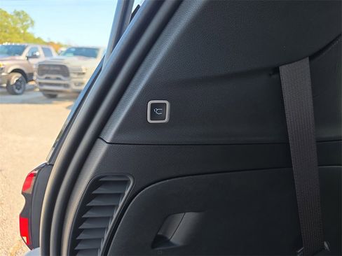 New 2026 Chrysler Pacifica Select image 35