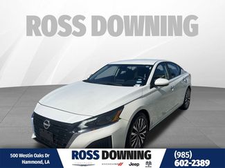 Used 2023 Nissan Altima 2.5 SV video 1