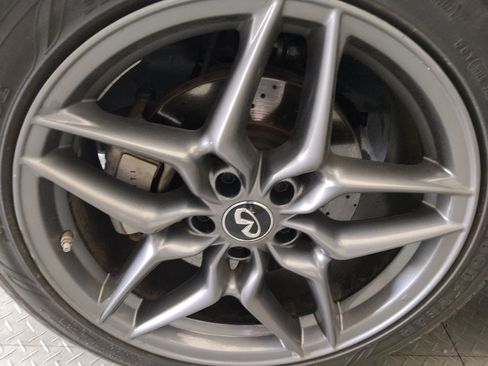 Used 2017 INFINITI QX30 Sport FWD image 31