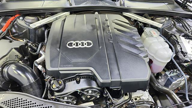 Used 2025 Audi A5 2.0T Premium AWD/4WD image 38