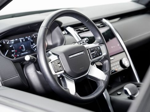 Used 2023 Land Rover Discovery S R-Dynamic image 9