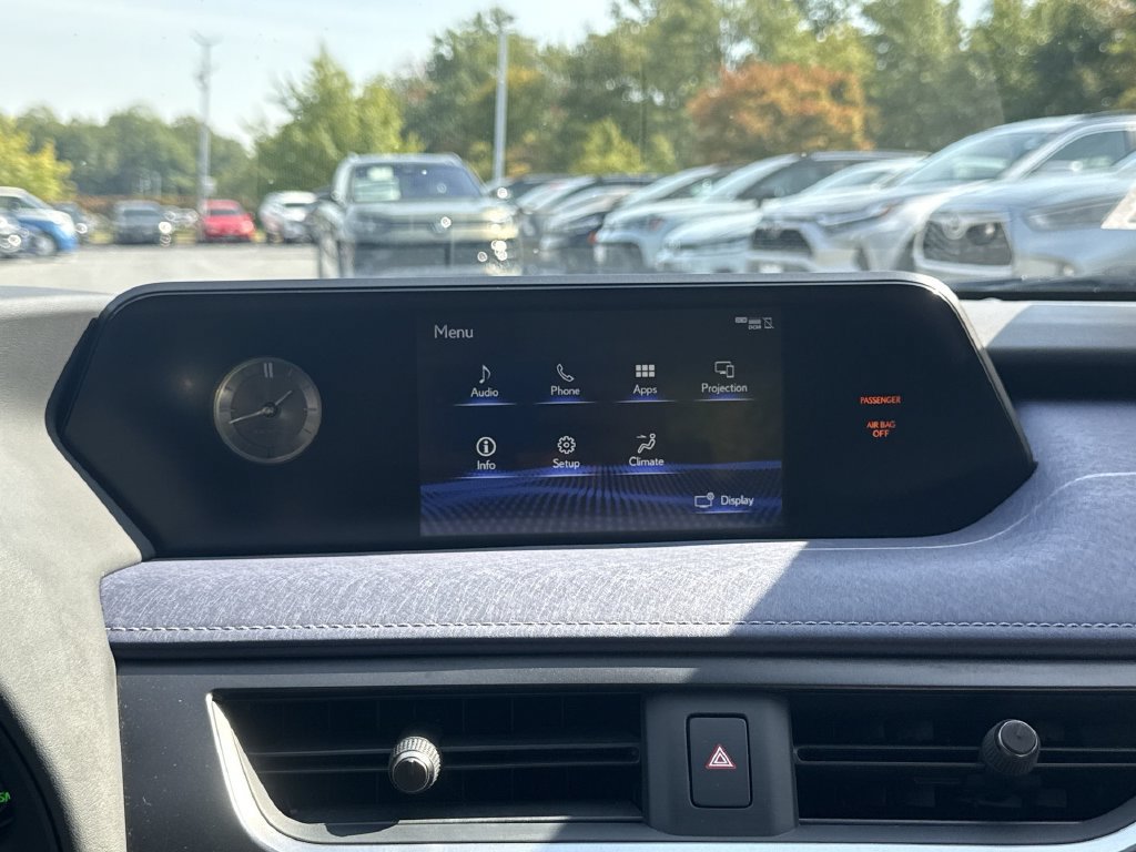 Used 2019 Lexus UX 200 w/ Premium Package FWD image 12