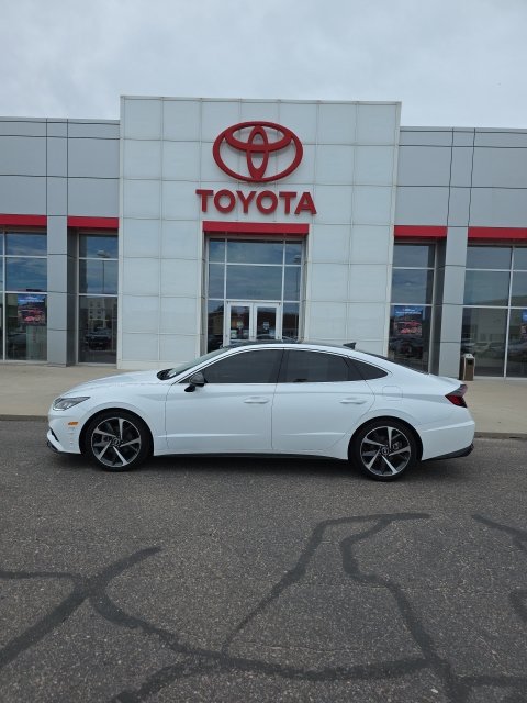 Used 2022 Hyundai Sonata SEL Plus w/ Cargo Package FWD image 2