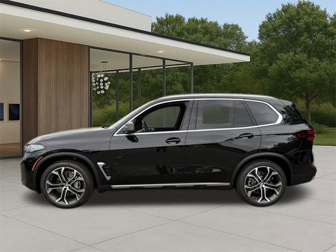 New 2026 BMW X5 xDrive40i w/ Premium Package image 13