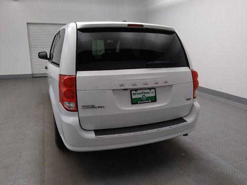 Used 2019 Dodge Grand Caravan SE w/ UConnect Hands-Free Group FWD image 6