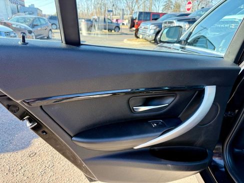 Used 2017 BMW 330i xDrive Sedan image 14