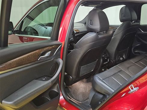 Used 2019 BMW X4 xDrive30i w/ Premium Package image 15