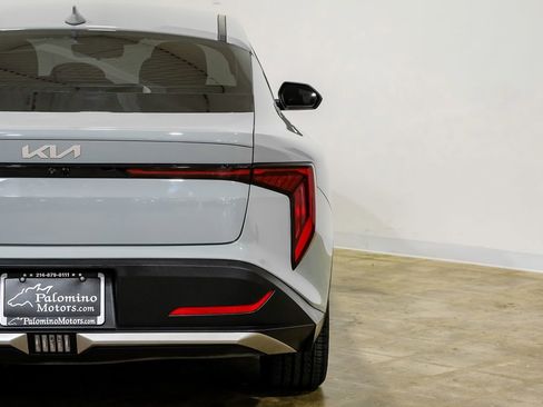 Used 2025 Kia K4 EX image 40