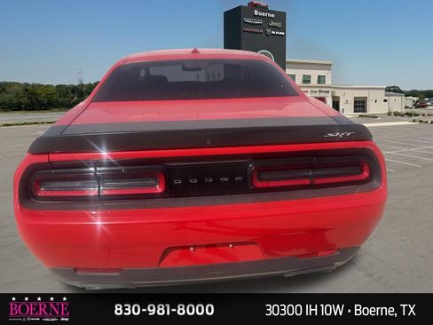 Used 2016 Dodge Challenger SRT Hellcat RWD image 11