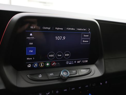 Used 2021 Chevrolet Camaro ZL1 RWD image 11