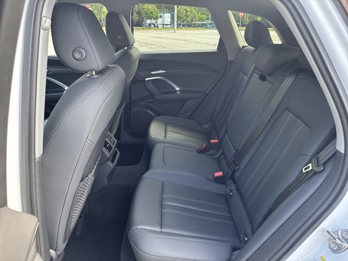 Used 2025 Audi Q5 Premium w/ Convenience Package AWD/4WD image 19