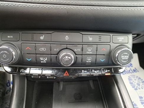 Used 2022 Dodge Durango GT image 23