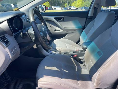 Used 2013 Hyundai Elantra GLS w/ Preferred Pkg FWD image 13