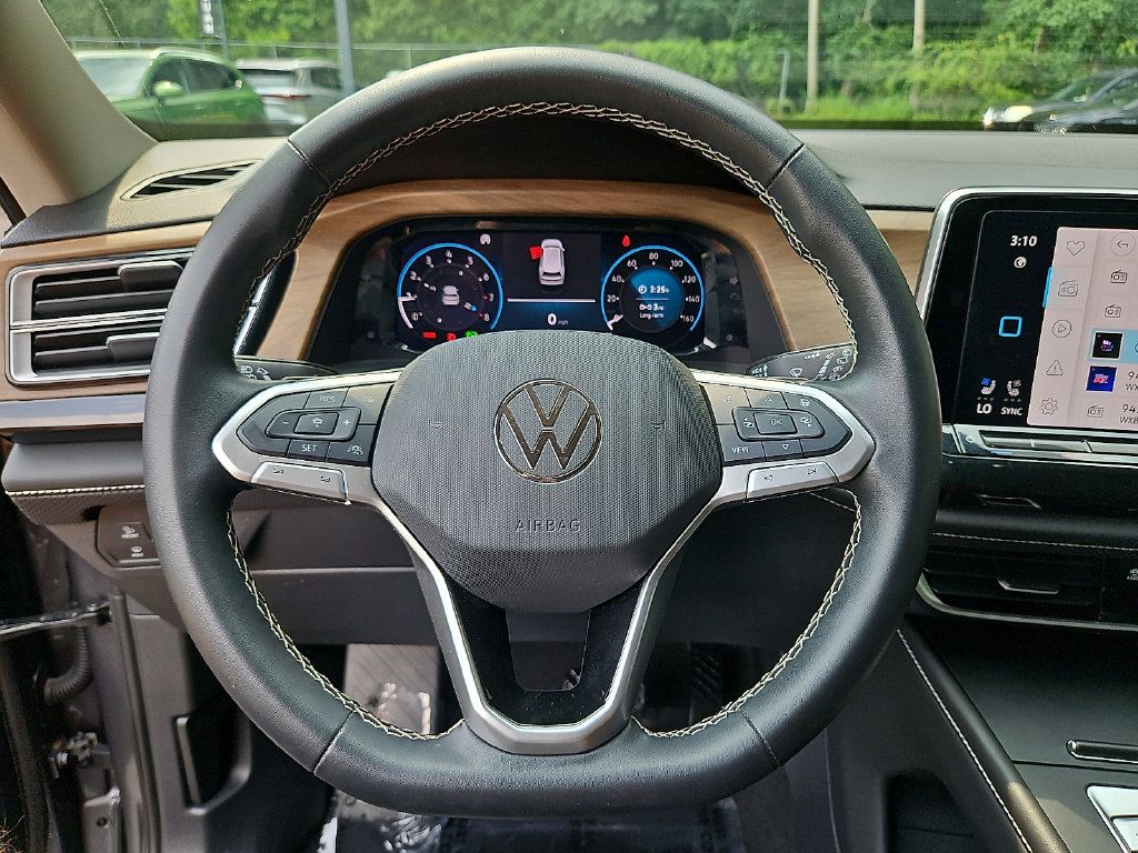 Certified 2025 Volkswagen Atlas SE AWD/4WD image 20