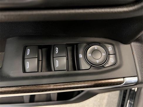 Used 2022 Chevrolet Silverado 1500 LT image 16