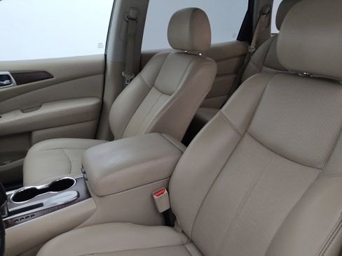 Used 2017 Nissan Pathfinder Platinum FWD image 17