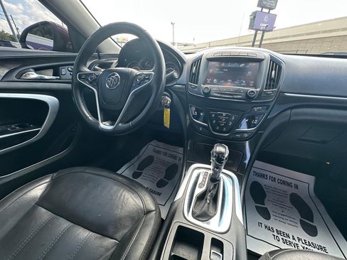 Used 2016 Buick Regal image 18