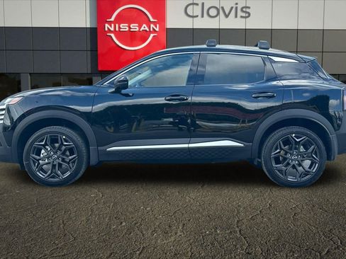 Used 2026 Nissan Kicks SR w/ Illumination Package FWD image 6