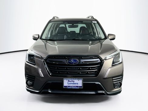 Used 2023 Subaru Forester Limited AWD/4WD image 2