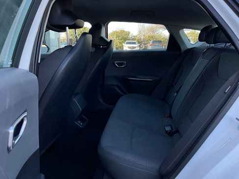 Used 2025 Kia K4 LXS image 11