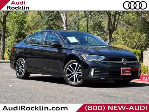 Used 2023 Volkswagen Jetta Sport FWD image 1