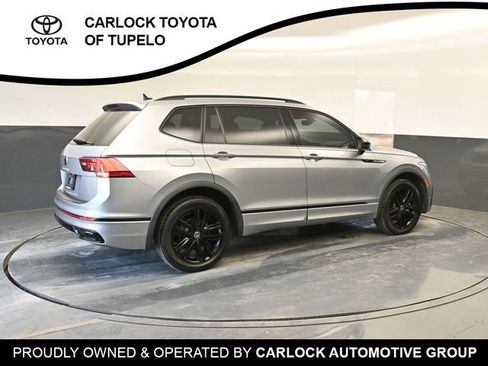 Used 2022 Volkswagen Tiguan SE R-Line image 3