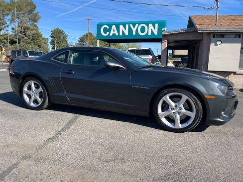 Used 2014 Chevrolet Camaro SS image 2
