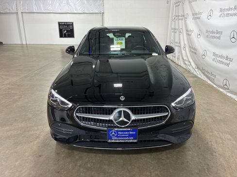 Used 2025 Mercedes-Benz C 300 4MATIC Sedan image 2