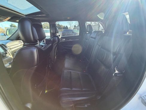 Used 2015 Jeep Grand Cherokee Limited w/ Trailer Tow Group IV image 29