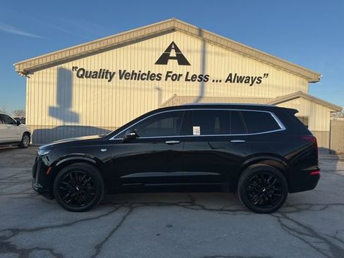 Used 2022 Cadillac XT6 Premium Luxury w/ LPO, Floor Liner Package image 13