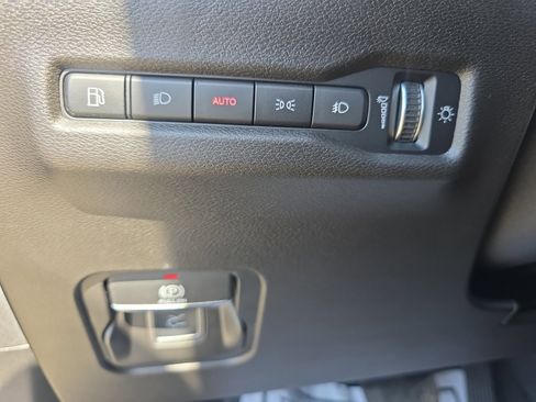 New 2026 Jeep Cherokee Overland w/ Advanced Pro Tech Group AWD/4WD image 27