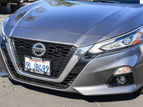 Used 2020 Nissan Altima 2.5 SV image 21