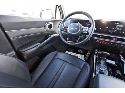 Used 2025 Kia Sorento SX FWD image 10