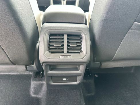 New 2025 Volkswagen Taos SE image 14