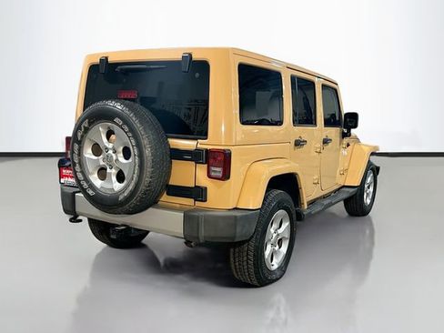 Used 2013 Jeep Wrangler Unlimited Sahara image 6