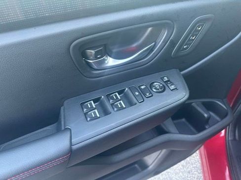 Used 2025 Honda Pilot Black Edition image 13